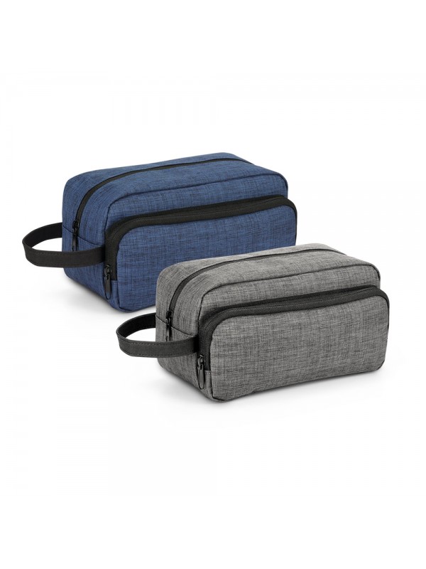 KEVIN. Beauty case in 300D ad alta densità con manico KEVIN. Beauty case in 300D ad alta densità con manico