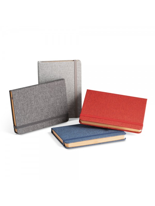 BOYD. Blocco note A5 in poliestere riciclato (100% rPET) con pagine a righe BOYD. Blocco note A5 in poliestere riciclato (100% rPET) con pagine a righe