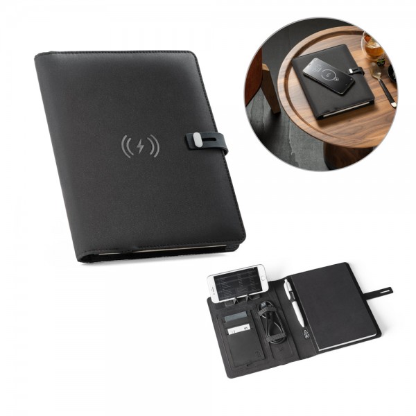 EMERGE A5 FOLDER. Cartella A5 in in poliestere riciclato (100% rPET) 300D con caricatore wireless