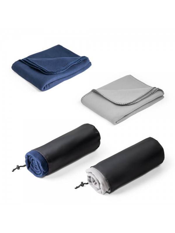 GALLIOT. Coperta polare (180 g/m²) in poliestere riciclato (100% rPET) GALLIOT. Coperta polare (180 g/m²) in poliestere riciclato (100% rPET)