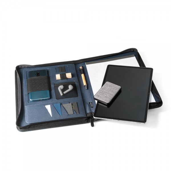 EMERGE FOLDER. Cartella A4 in in 100% rPET 300D con chiusura zip