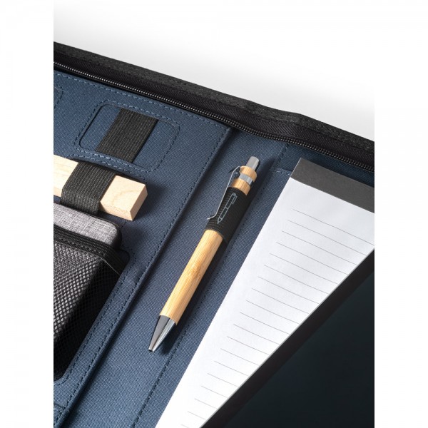 EMERGE FOLDER. Cartella A4 in poliestere riciclato (100% rPET) 300D con chiusura zip