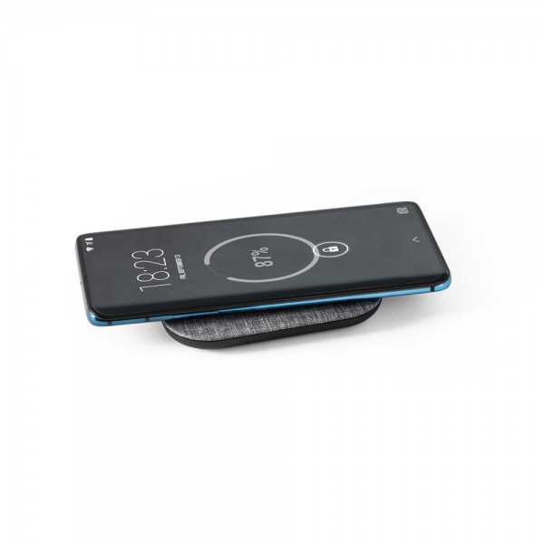 RENEWAL CHARGER. Caricatore wireless superveloce da 15W in PET riciclato (100% rPET)