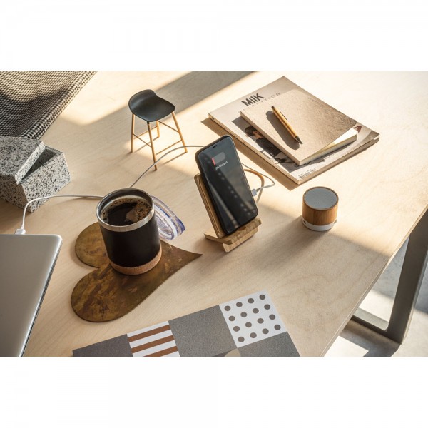 LANGE. Supporto per smartphone con caricatore wireless veloce da 15W in bambù