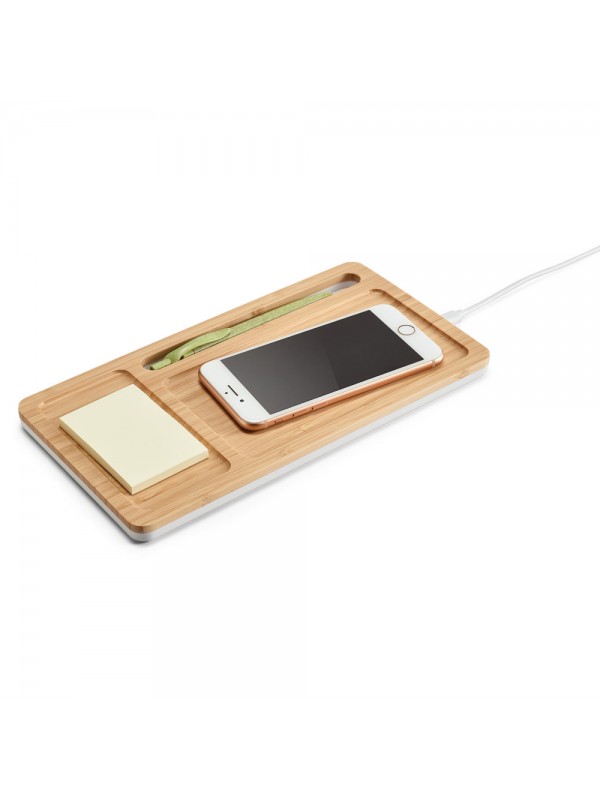 MOTT. Organizer da tavolo con caricatore wireless da 15W in bambù e ABS MOTT. Organizer da tavolo con caricatore wireless da 15W in bambù e ABS