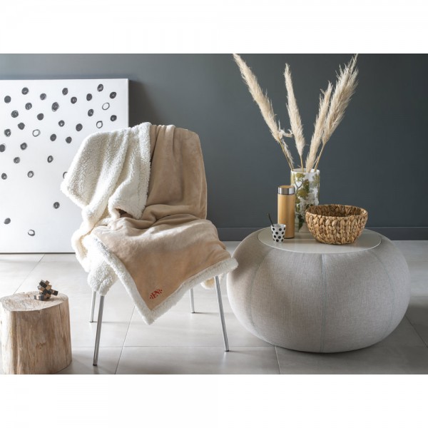 HEIDEN. Coperta reversibile in pile confezionata (190 g/m²) con nastro in raso e cartoncino personalizzabile