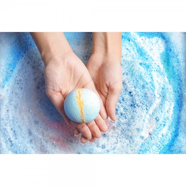 Bath Bombs Kit II. Giocattolo educativo fornito con un sacchetto regalo in carta kraft (90 g/m²), realizzato con materiale certificato FSC™ e altri materiali controllati